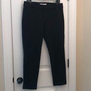NEARLY NEW OLD NAVY PIXIE RAISED DOT SKINNY ANKLE PANT; SIZE 10 REGULARNEARLY NE